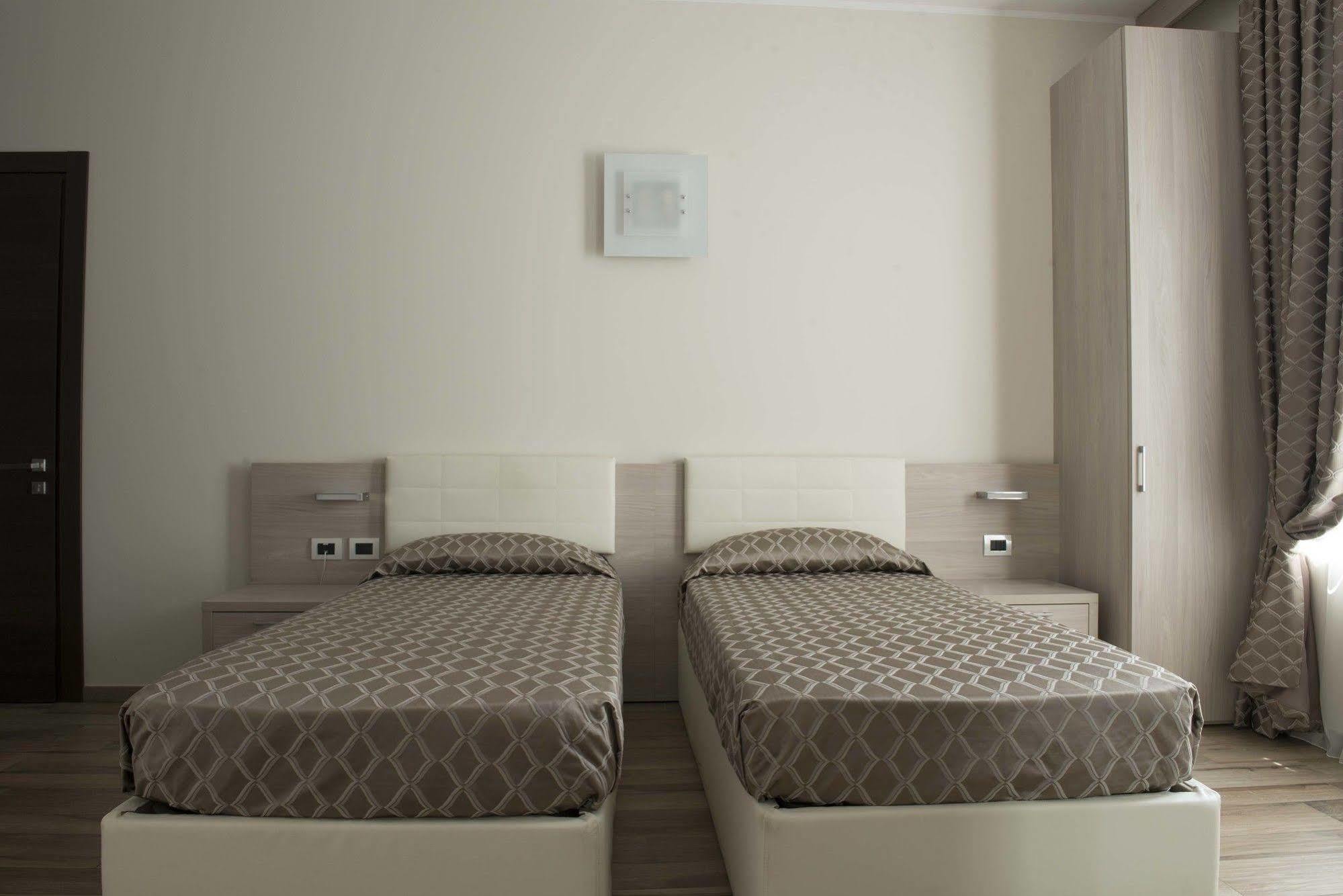 Expo Hotel Milan&SPA Parabiago Esterno foto